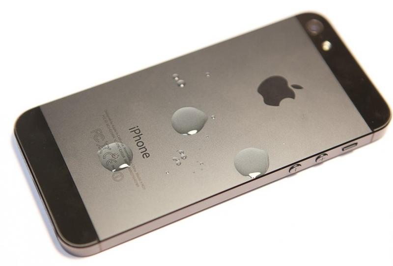 ремонт iPhone после воды в Броварах