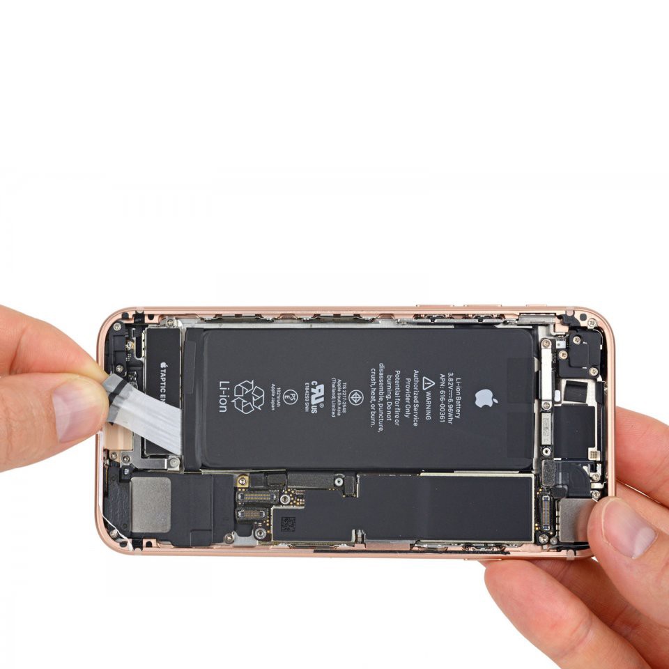 Замена аккумулятора iPhone 8 plus в Броварах, СЦ "ПК-Партнер"