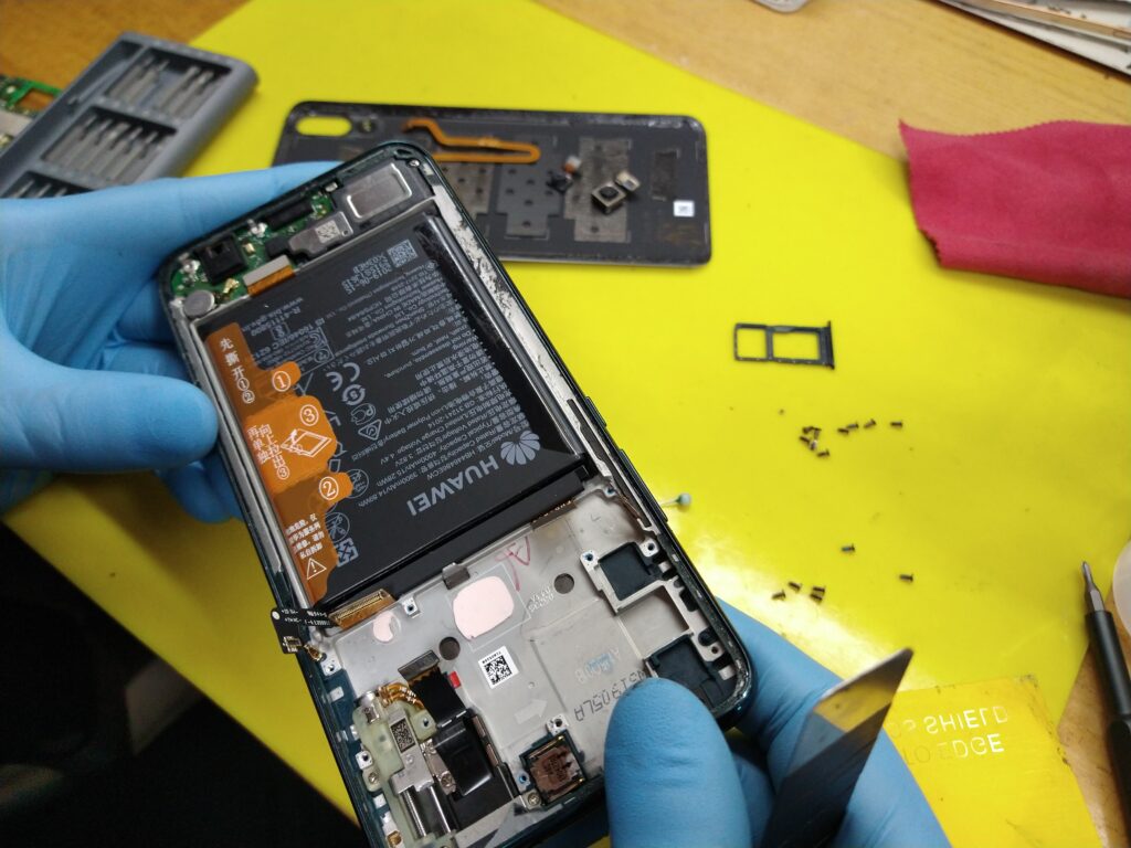 Замена разъёма на Huawei P Smart в СЦ "ПК-Партнер" в Броварах