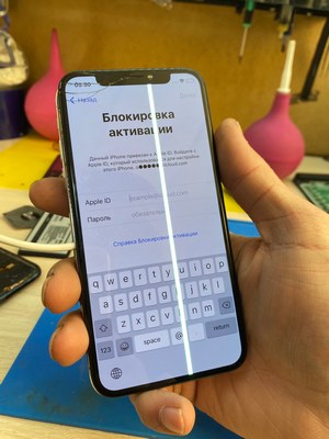 Зеленая полоса на экране Ремонт iPhone (айфон) X (десять/икс)