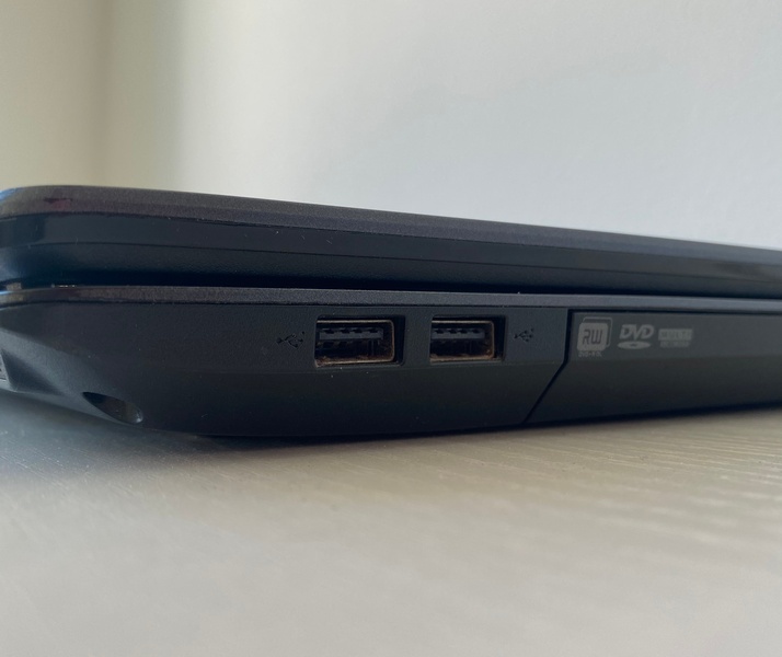 Недорогой ноутбук для учебы или офисной работы ACER TreavelMate 5472