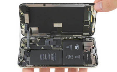 замена аккумулятора iphone XR